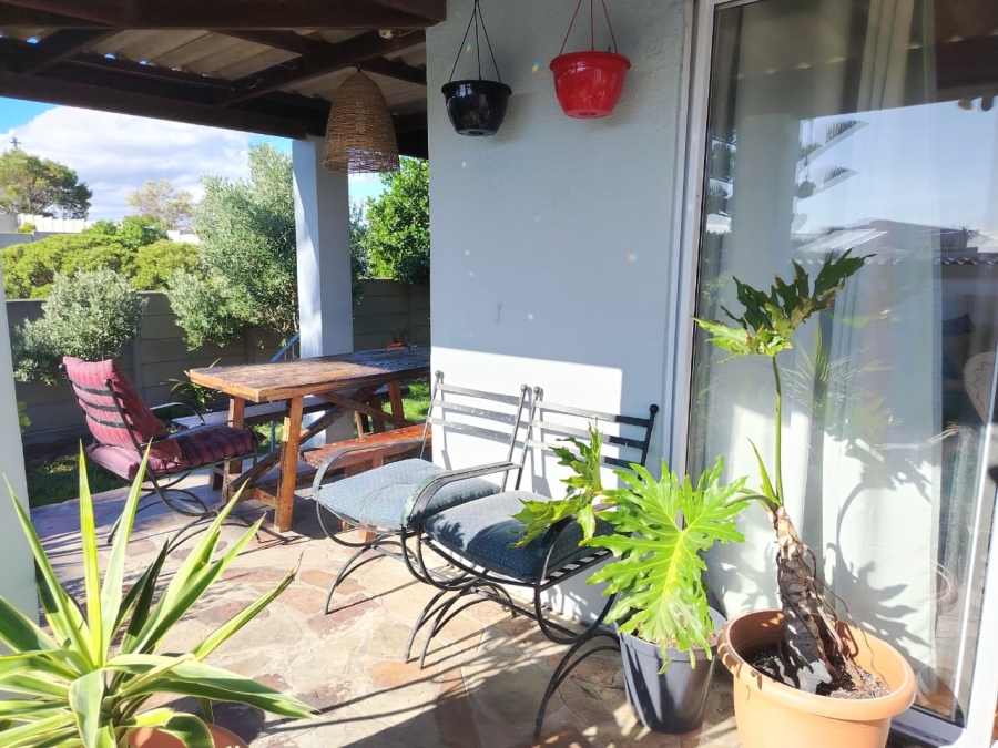 3 Bedroom Property for Sale in De Kelders Western Cape